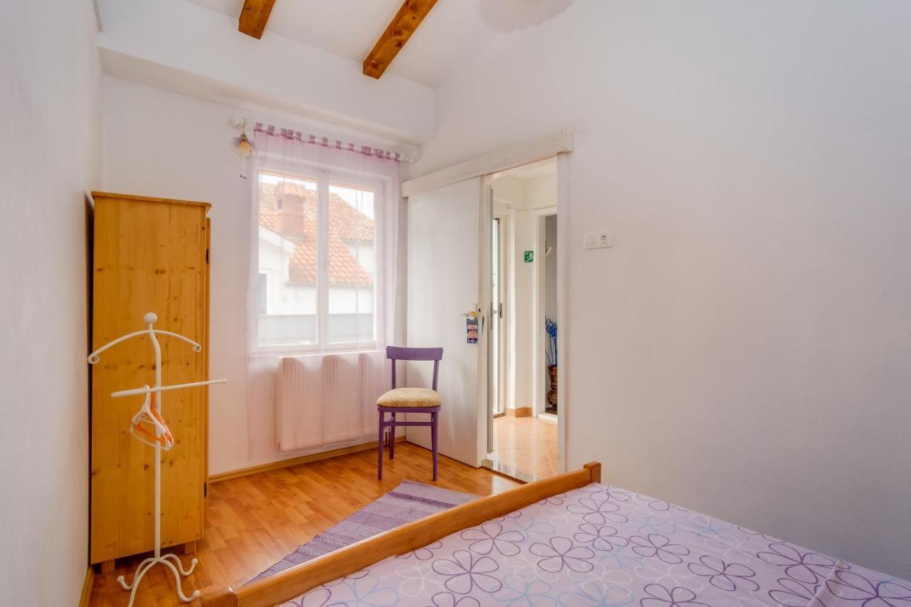Apartments Kastel 베리로신즈 외부 사진