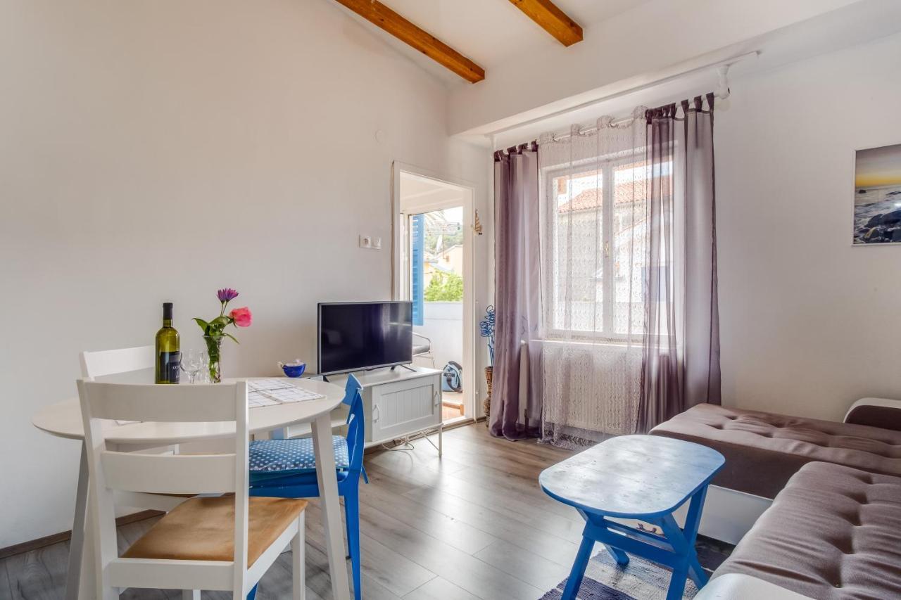 Apartments Kastel 베리로신즈 외부 사진